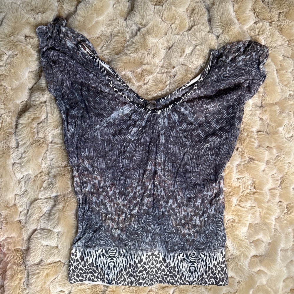 Charlotte Russe Black and Blue Ruched Cap Sleeve Blouse